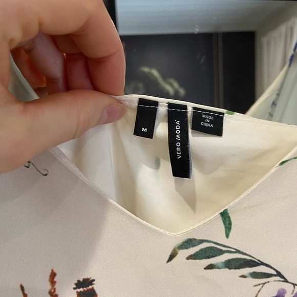 Vero Moda, floral on cream camisole. - Picture 7 of 7